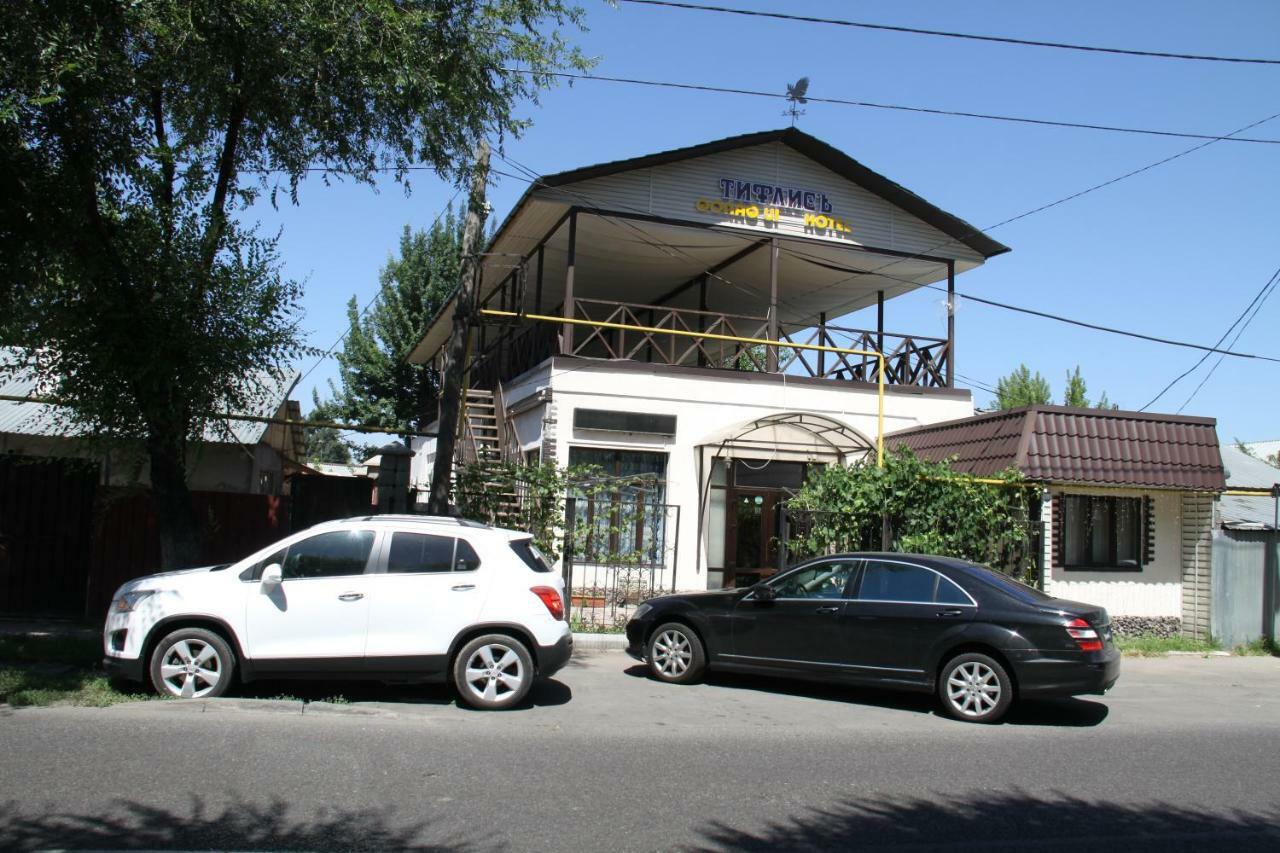Tiflis Hotell Alma-Ata Exteriör bild